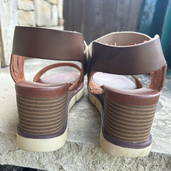MIA women’s Adley wedge sandal in brown & tan Sz-7.5.  K - Picture 7 of 14